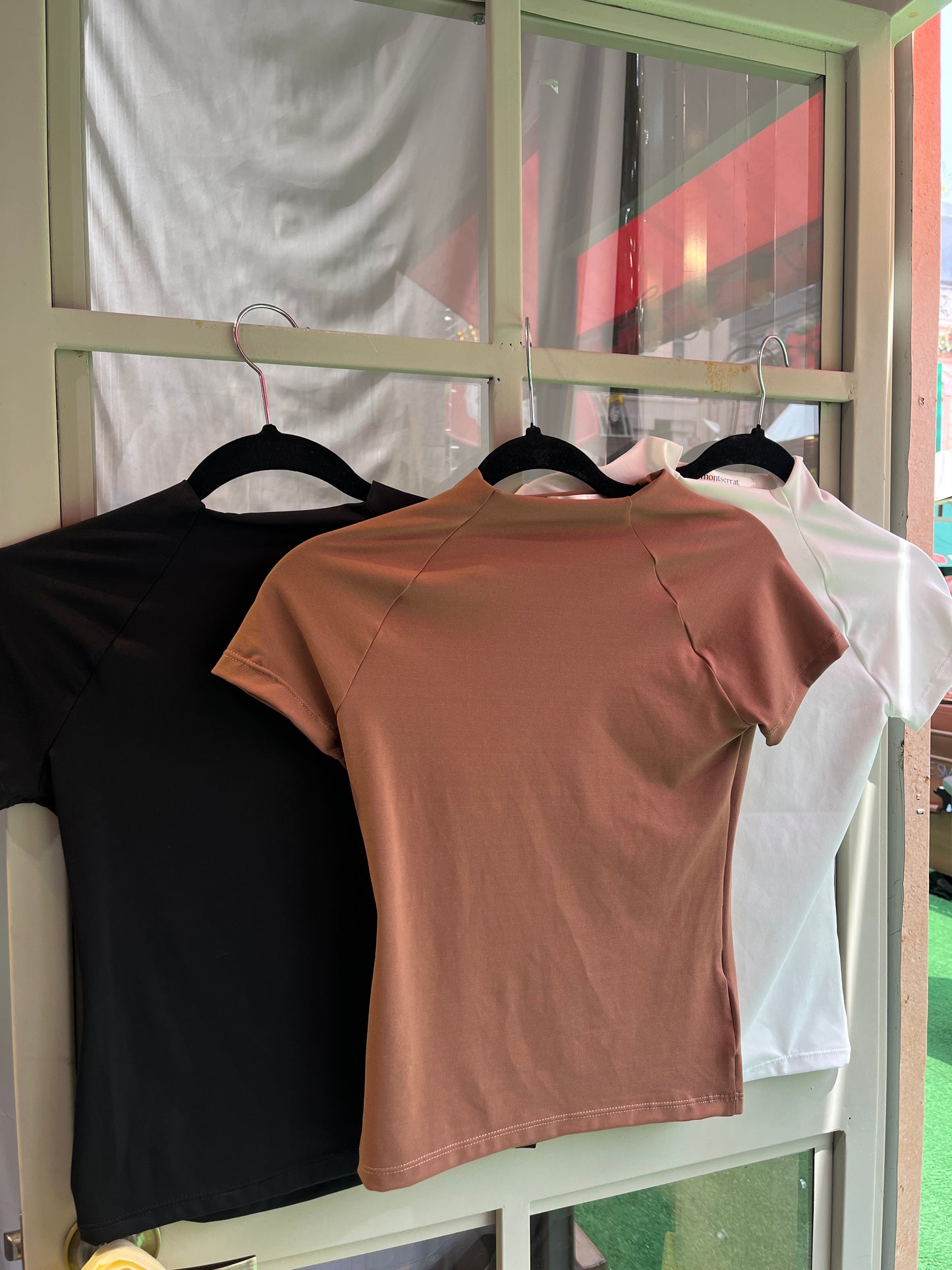 Ultra-fit layer: basica montserrat.